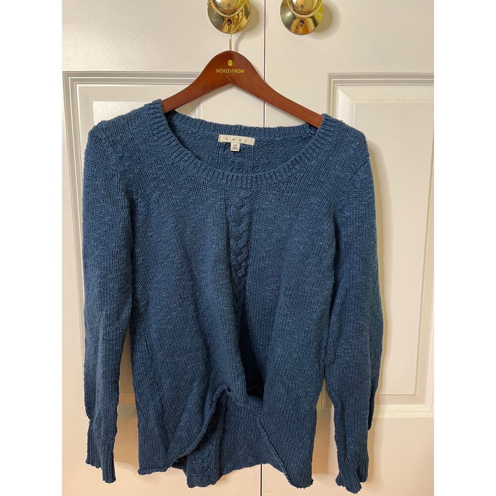 Adorable cable knit sweater blue